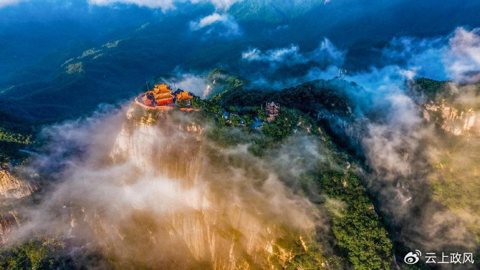 李海朝：南召五朵山，梦幻之境