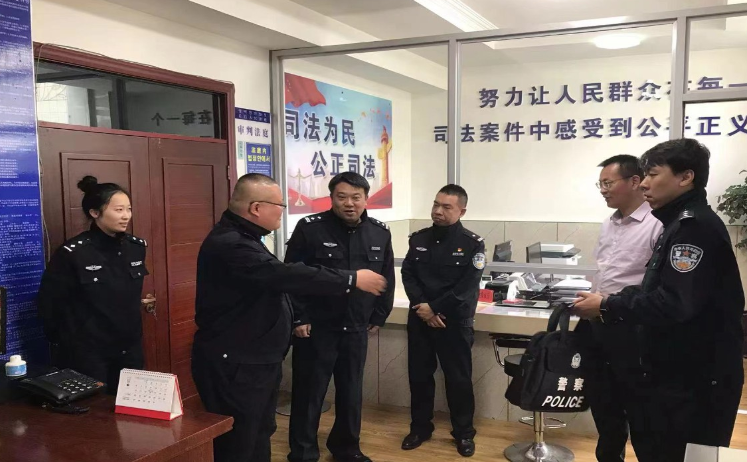 市中院司法警察支队莅临长白法院督导司法警
