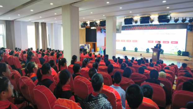 永吉法院：“典”亮“六一” 护航成长