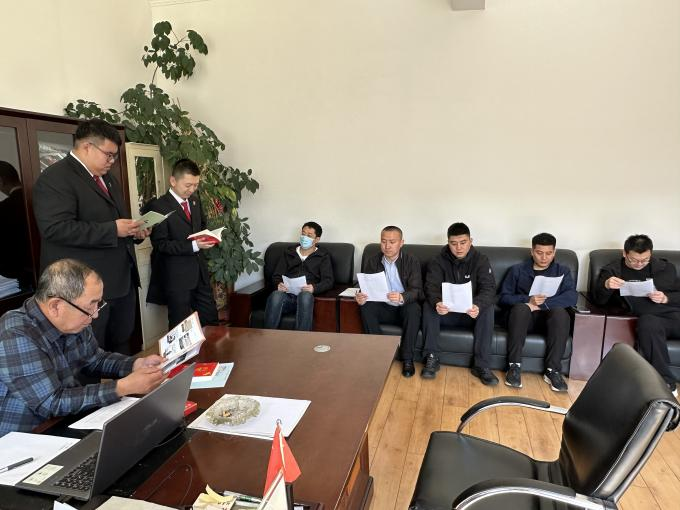 以“三个坚持”为着力点  推动党纪学习教