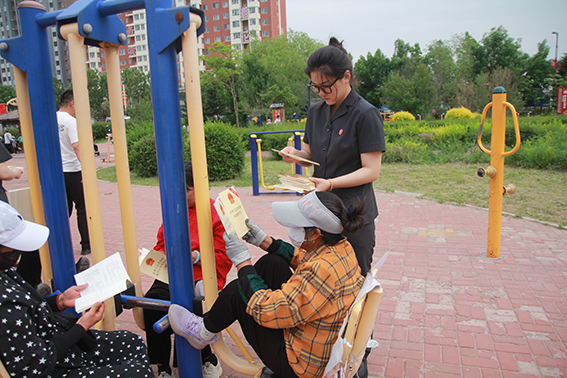 长岭法院开展世界环境日普法宣传活动