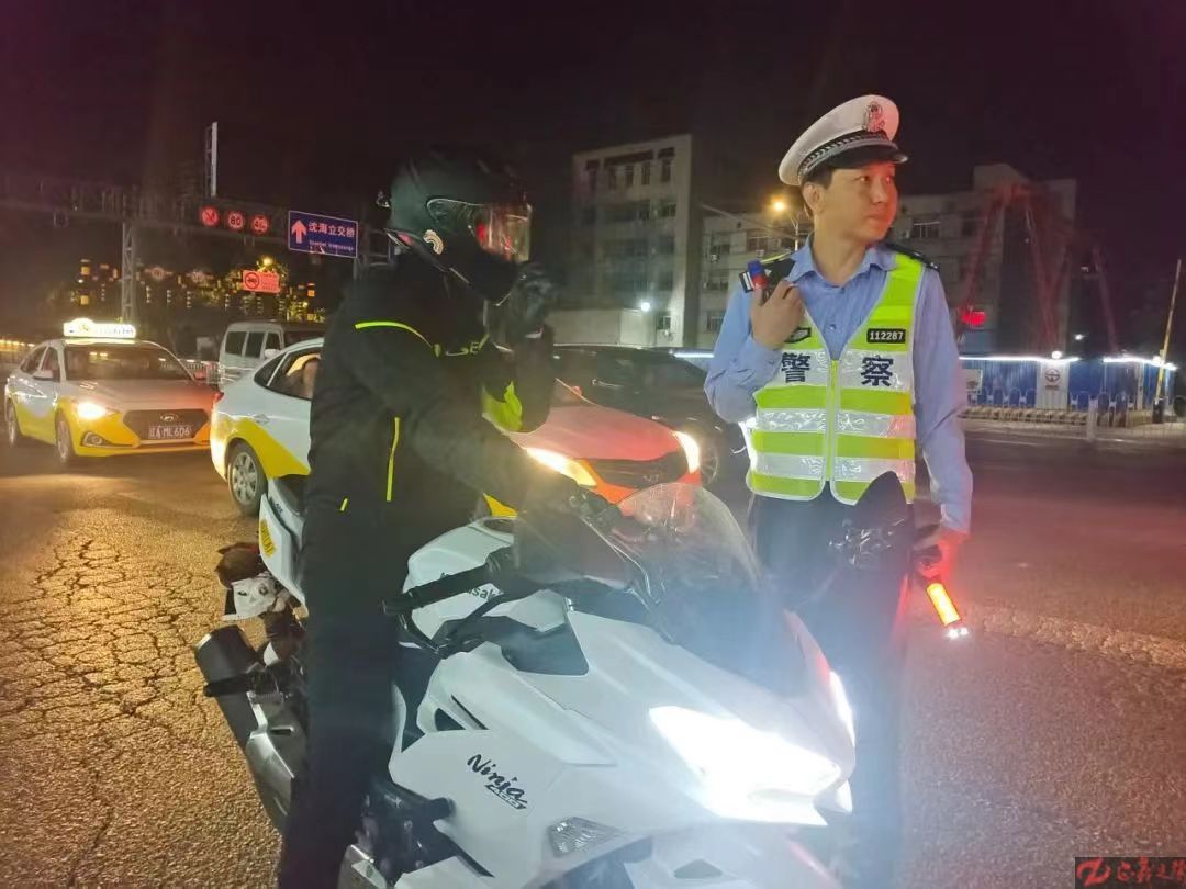 “飙车炸街”、非法改装？警方：抓！