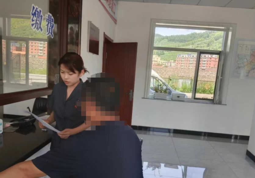 耐心倾听诉求 热心解答咨询