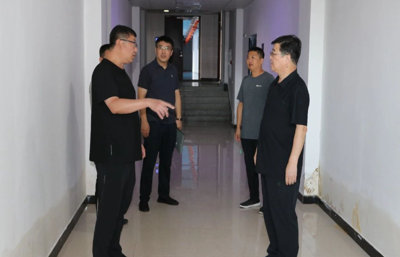 ​白山市副院长郑文斌一行深入长白调研洪水