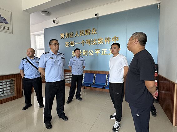 松原中院法警队警务督查调研组到前郭法院调