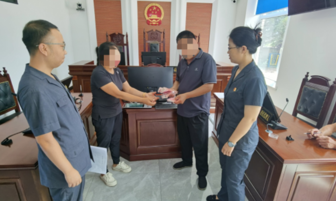 永吉法院：农家院内烈犬咬伤七旬老太 且看