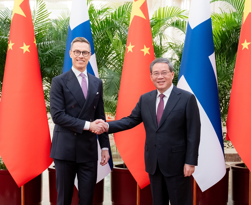 李强赵乐际分别会见芬兰总统斯图布