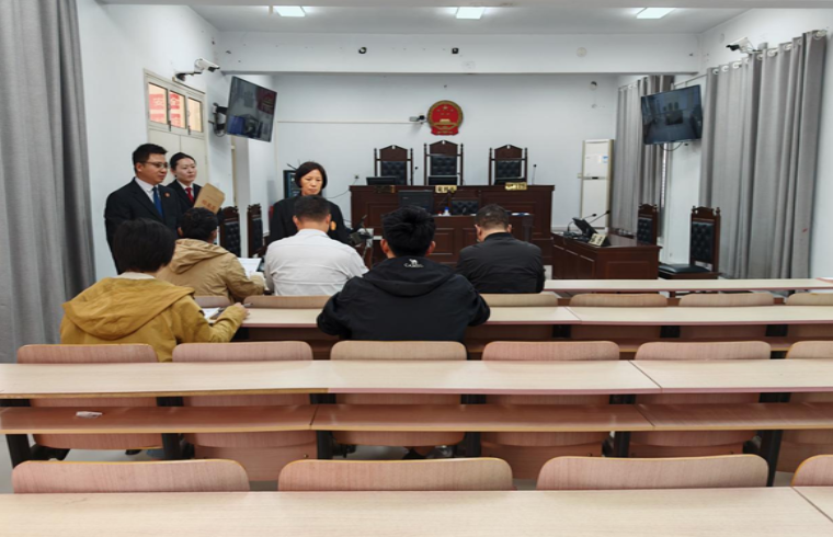 南阳宛城区法院：两名法官联合调解 四起劳