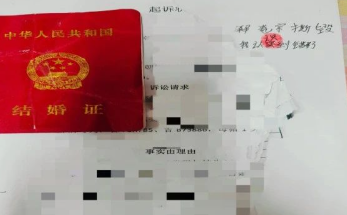 长白人民法庭：夫妻争吵陷离婚困境　法官调