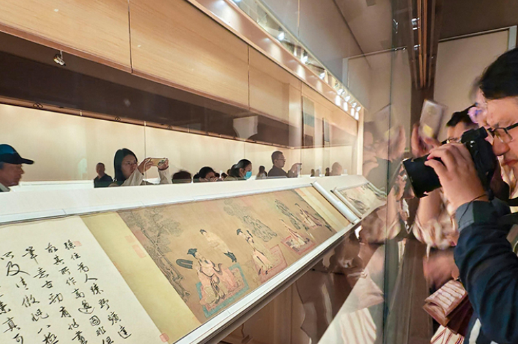 上海博物馆东馆：书画“国宝展”重磅回归