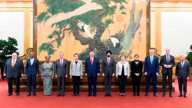 习近平会见主要国际经济组织负责人