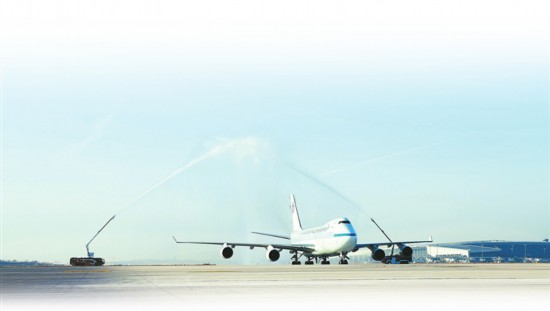 郑州机场年货邮吞吐量突破80万吨