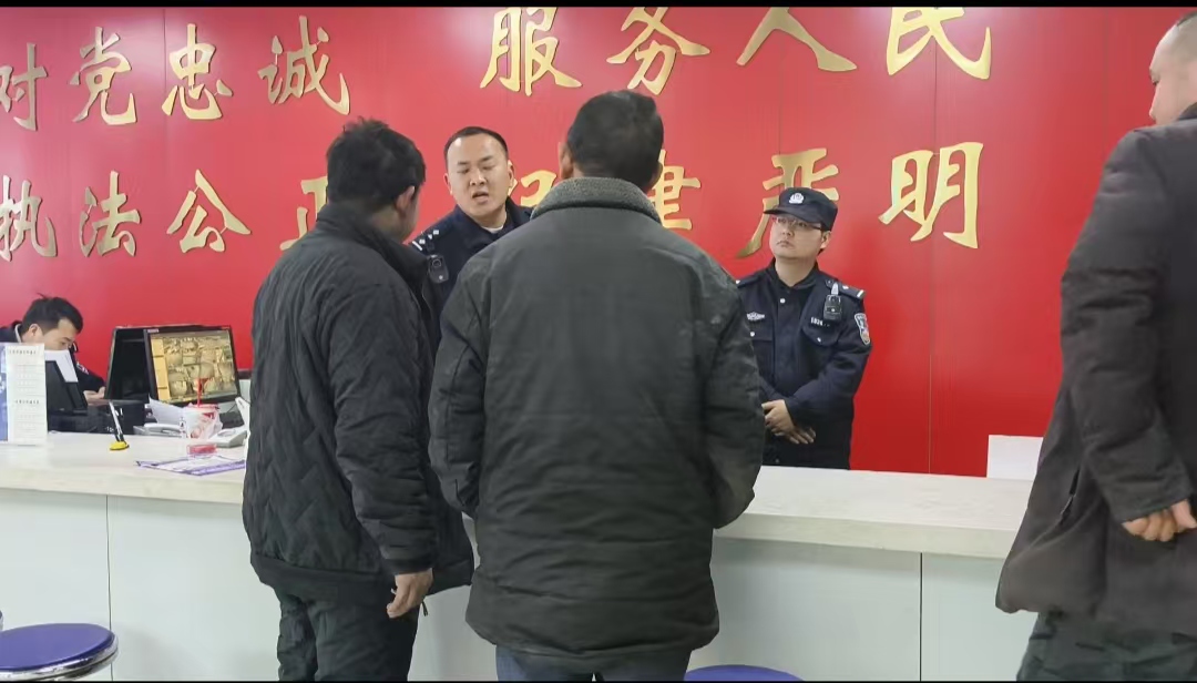 坚守为民底色，共筑服务长卷