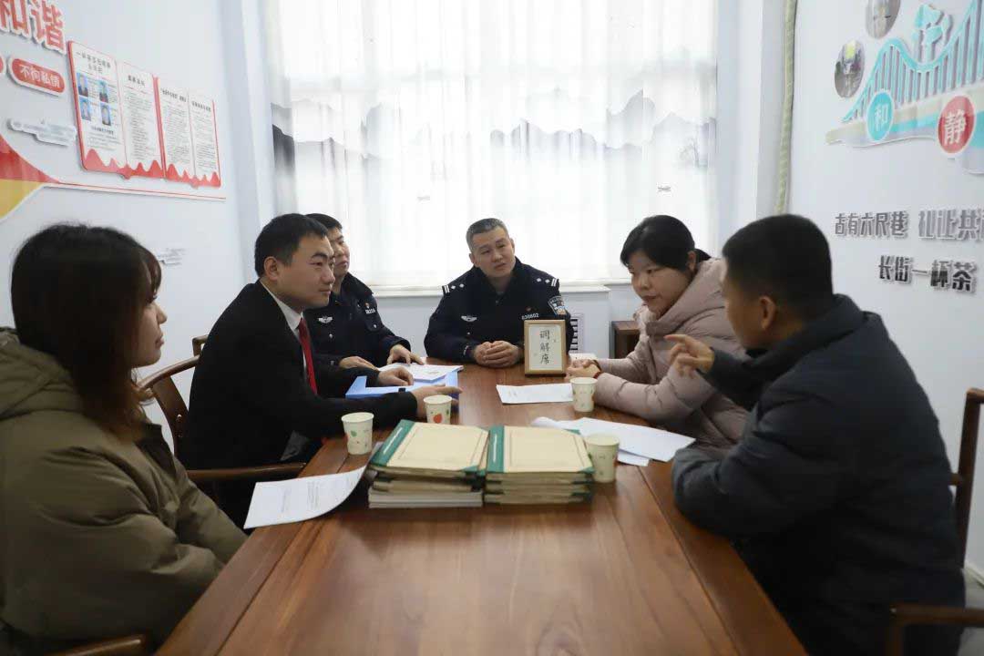 “长街平安茶馆”里的语短情长