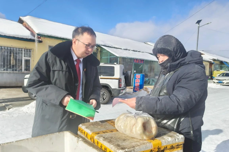 法官携法赶大集，企业护航零距离