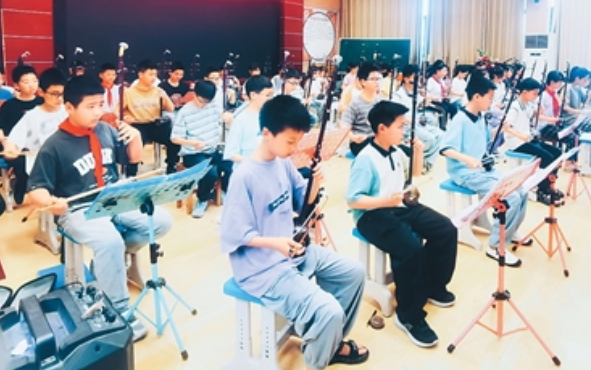 湖北崇阳：中小学校开展欢庆“六一”活动