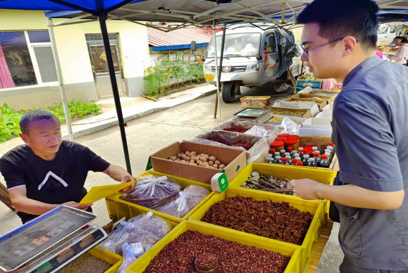 践行枫桥理念，深耕基层解纷普法暖民心