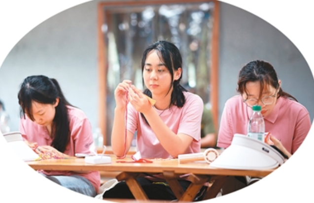  体验非遗（侨乡新貌） 