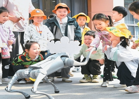  探索人工智能  点燃科技梦想 