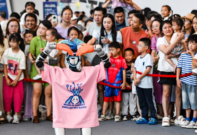 人性化、国际化、普惠化：智博会上的中国“