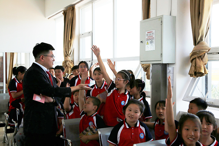 前郭法院：从“听讲”到“玩转”“法治副校