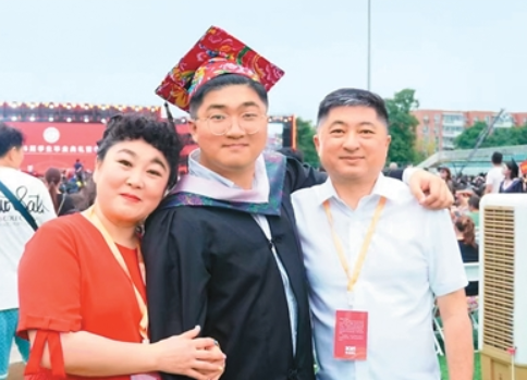  “毕业照”兴起“国风热” 