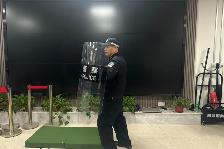 白石山林区基层法院司法警察大队开展常态化