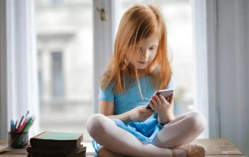 三部门：3至6岁儿童尽量避免接触和使用视