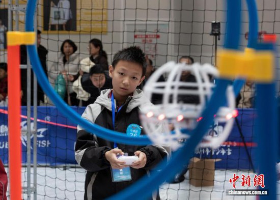 宁夏银川：511名科创少年角逐无人机赛场
