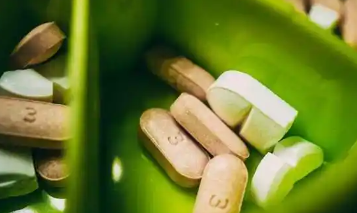 持续打击倒卖医保“回流药”等违法违规问题