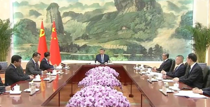 习近平会见老挝人民革命党中央总书记特使沙伦赛