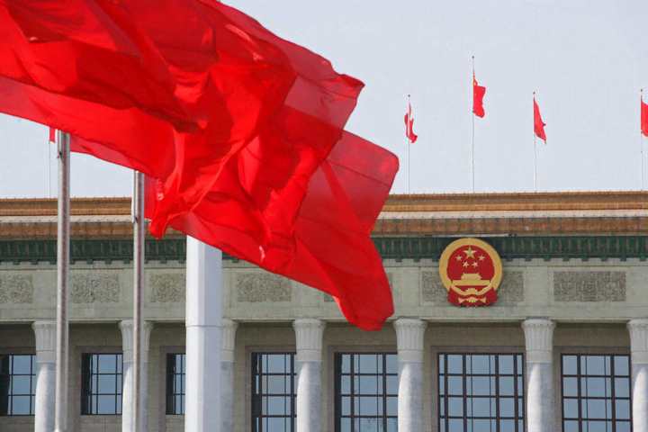习近平同通伦就中老建交65周年互致贺电