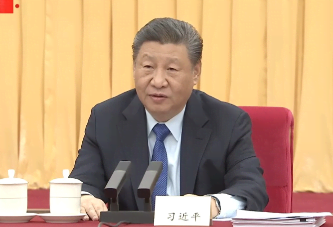 习近平向全国广大劳动群众致以节日祝贺和诚挚慰问