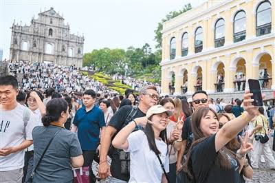 “五一”假期港澳文旅市场客流畅旺