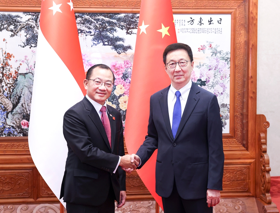 韩正会见新加坡国会议长谢健平